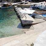 With Parking Space Sali, Dugi Otok - 8084 Apartment