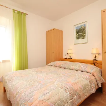 Apartment With A Parking Space Sali, Dugi Otok - 8084 Sali