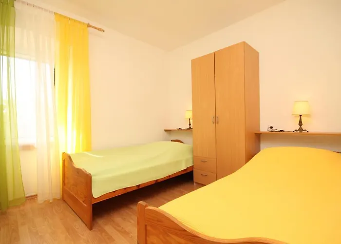 Apartman With Parking Space Sali, Dugi Otok - 8084 *