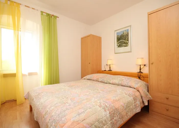 Apartman With Parking Space Sali, Dugi Otok - 8084 Sali